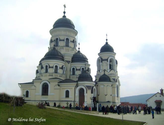 mănăstirea Căpriana - Biserica de vara